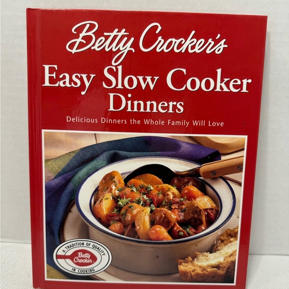 Betty Crocker's Easy Slow Cooker Dinners Recipe Book - Picture 1 of 8